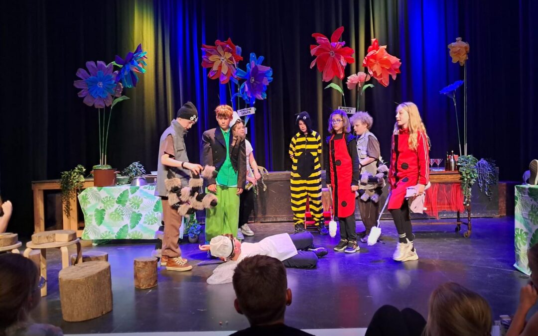 Voorstellingen Jeugdtheater Overal beestjes